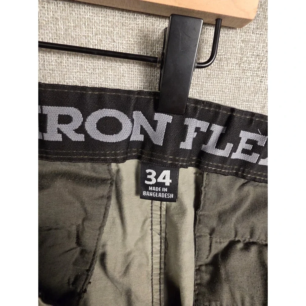 Iron Flex cargo shorts